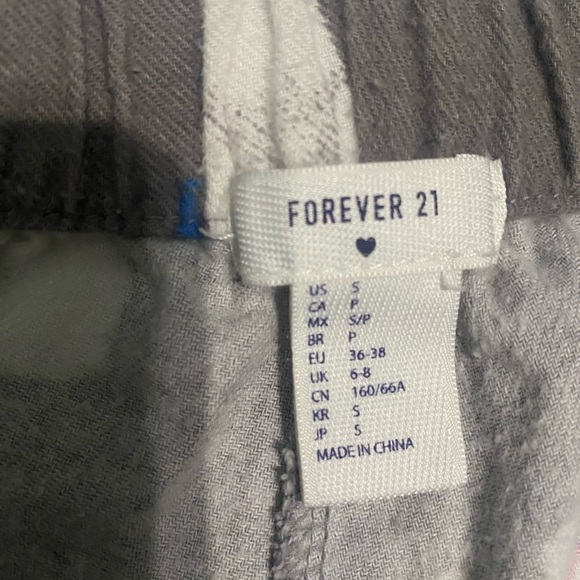 Forever 21& Old Navy Flannel PJ pants bundles of 2, size Small - Picture 6 of 6